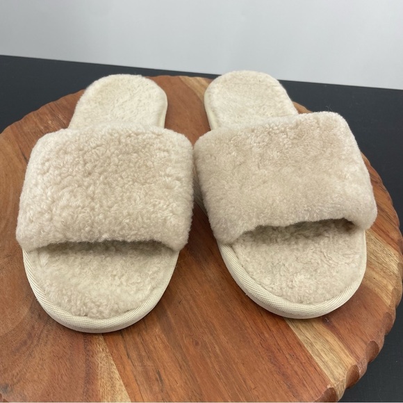 Portland Boot Company shearling slipper slides shoes women’s Sz 8 cream - Picture 2 of 6
